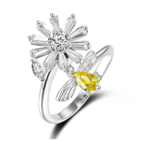 Jewelry - Swarovski Crystals The Giorgi Spin Ring S28